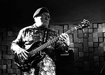 レイニーウッド ミッキー・ヤマモト